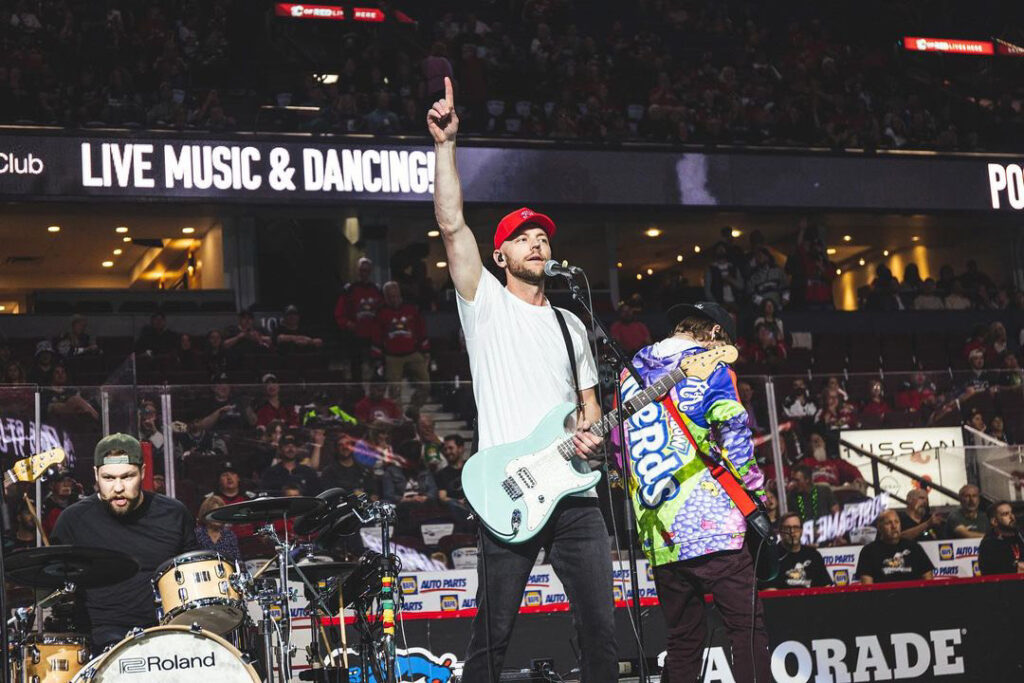 Mike de Safe At Second au Saddledome de Calgary.
crédit: @bretkenworthy