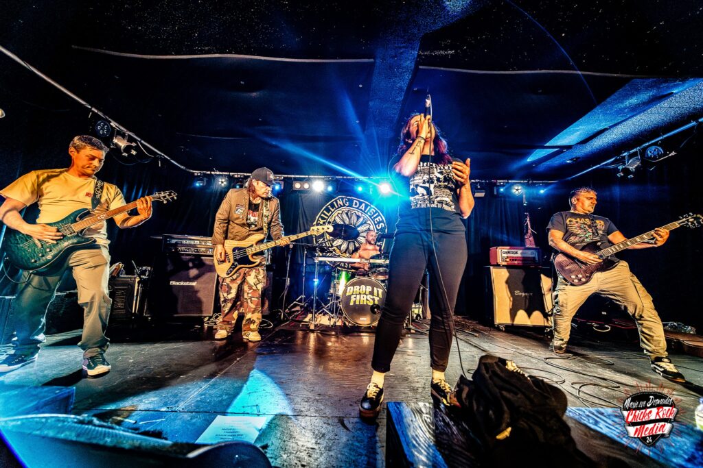 Kiling Daisies- Crédit Med Desmeules @ Chicks ROCK Media